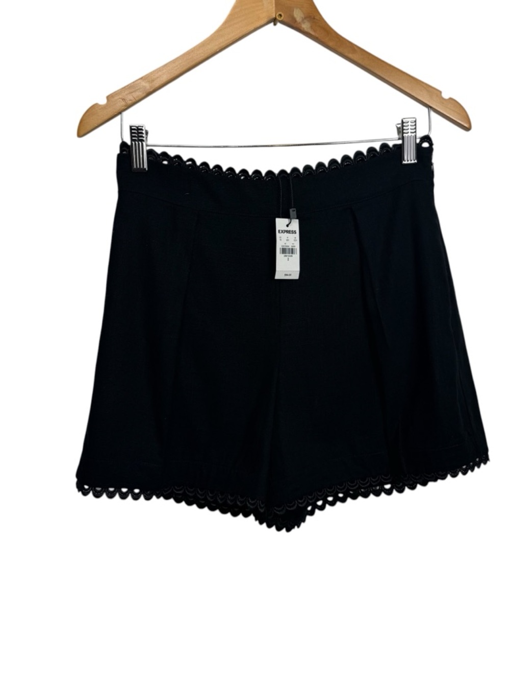 Express Women's Black Scallop Hem Shorts Size 2